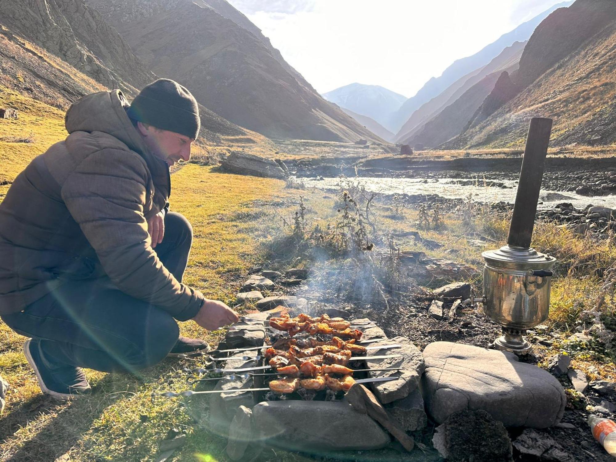 Xinaliq Khinalig Izzet'S Riverside Home Stay Dış mekan fotoğraf