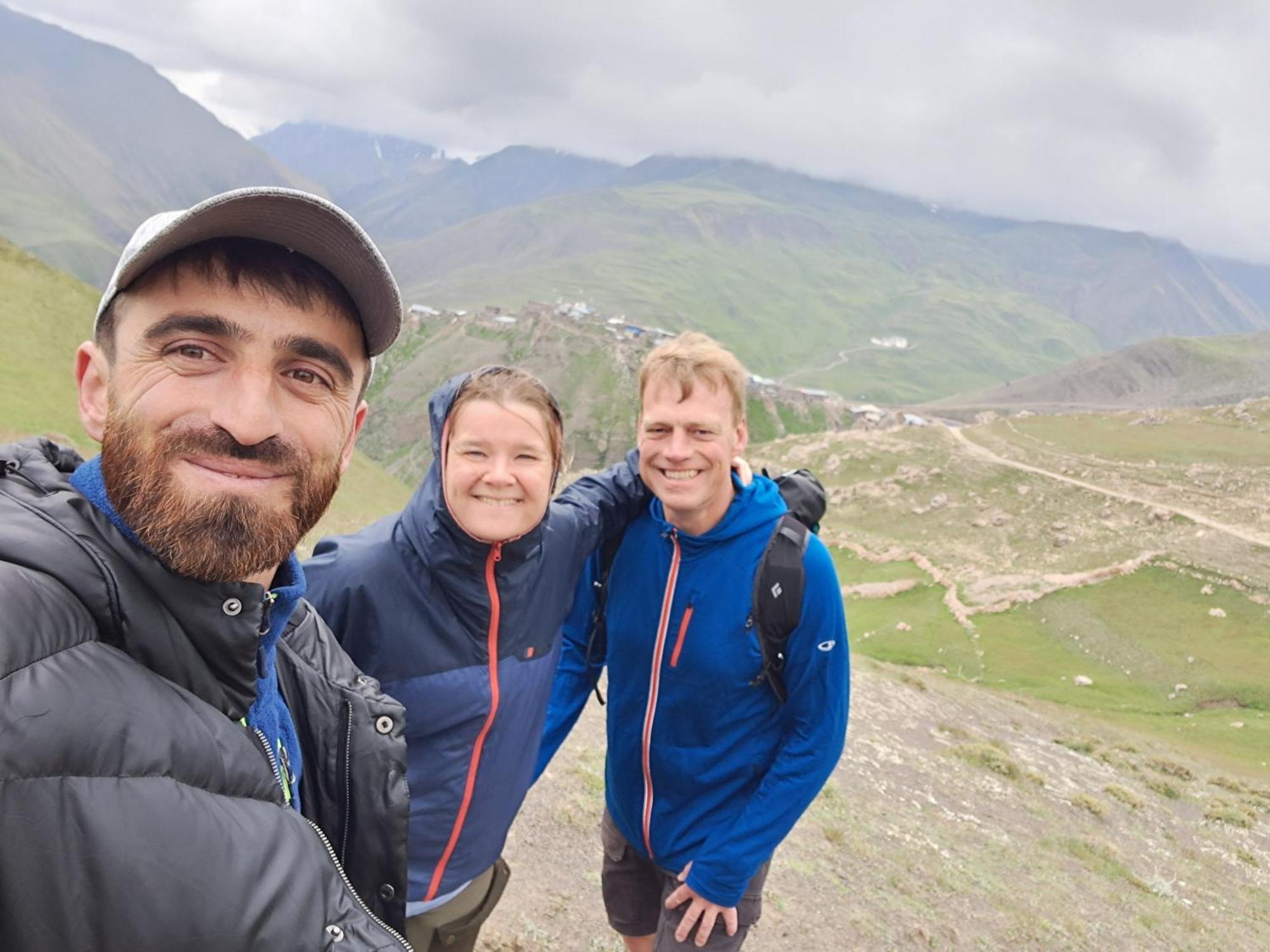 Xinaliq Khinalig Izzet'S Riverside Home Stay Dış mekan fotoğraf
