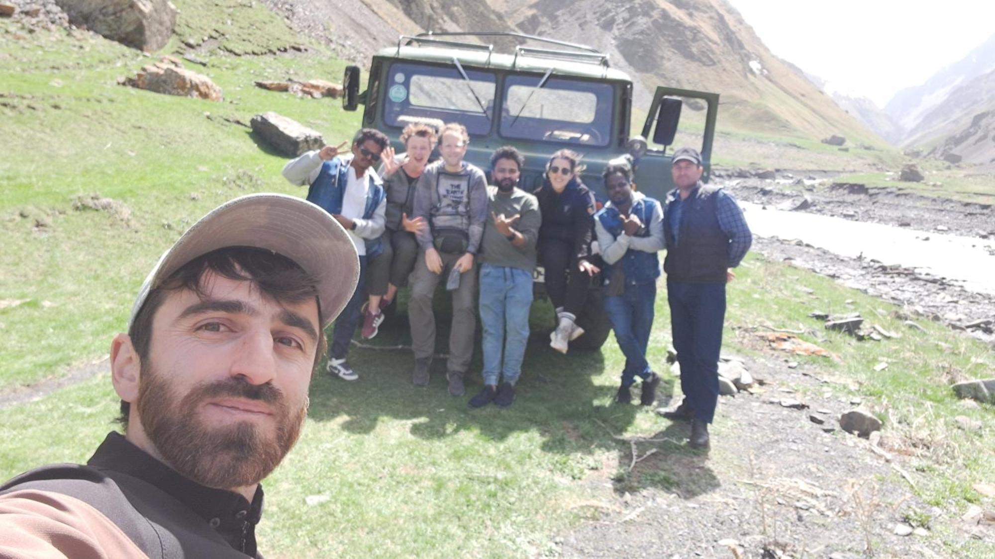 Xinaliq Khinalig Izzet'S Riverside Home Stay Dış mekan fotoğraf