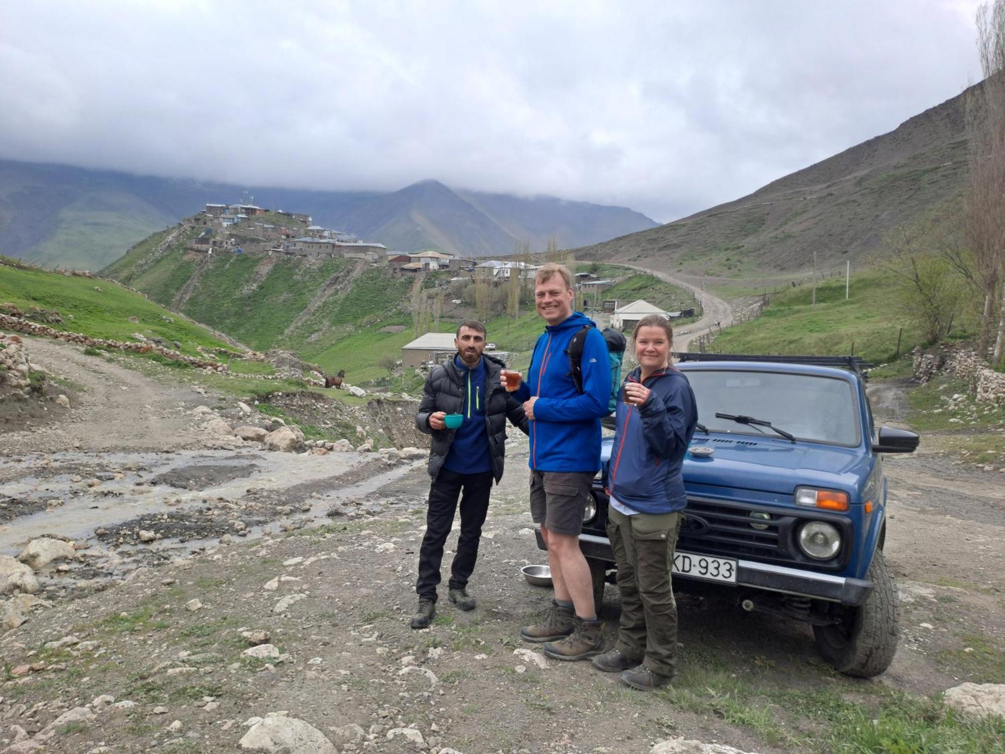Xinaliq Khinalig Izzet'S Riverside Home Stay Dış mekan fotoğraf