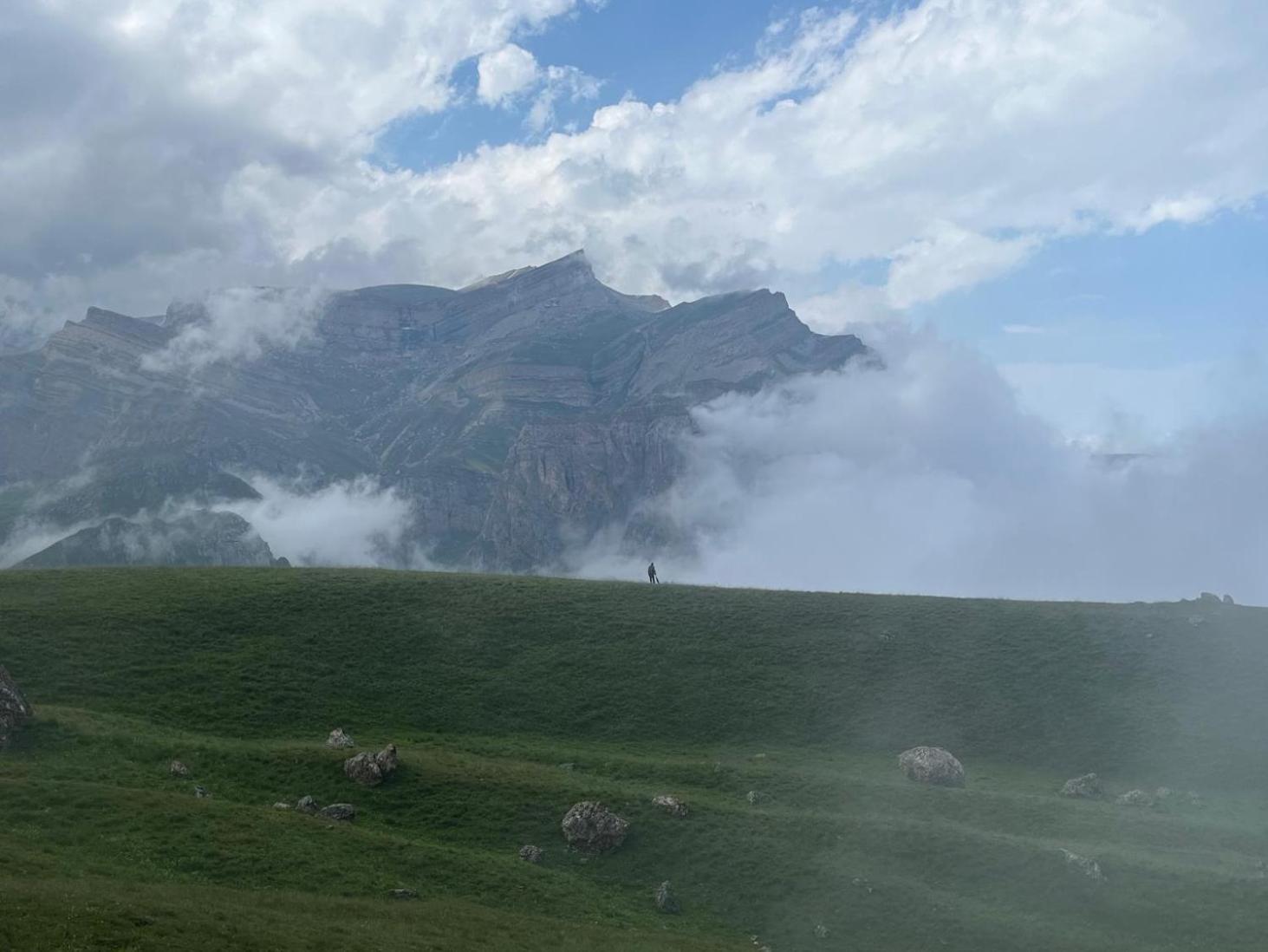Xinaliq Khinalig Izzet'S Riverside Home Stay Dış mekan fotoğraf